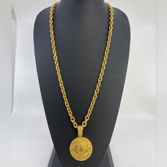 Authentic Chanel Vintage Byzantine CC Pendant Necklace - Picture 8 of 11
